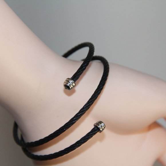 2 Crystal Bracelets Marc Jacobs and Twisted Cable - Picture 8 of 13